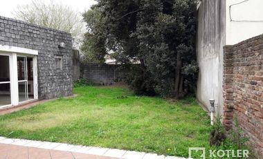 Casa de 3 amb en Temperley Este.