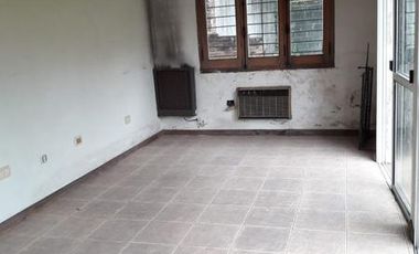 Casa de 3 amb en Temperley Este.