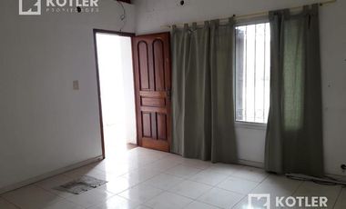 Casa de 3 amb en Temperley Este.