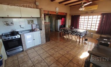 Venta Casaquinta sobre el rio cuenta con 2 habitaciones Arroyo Leyes