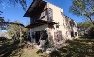 Venta Casaquinta sobre el rio cuenta con 2 habitaciones Arroyo Leyes
