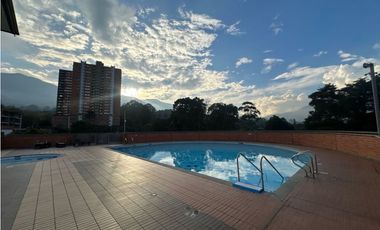 Apartamento duplex en Arriendo en Itagui Suramérica