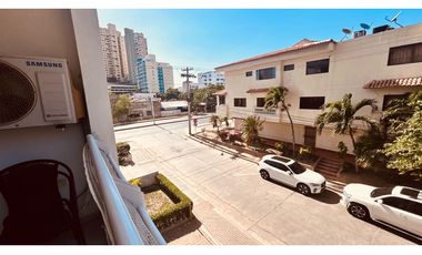 Apartamento con vista al mar Turístico Cerca a todo - 005