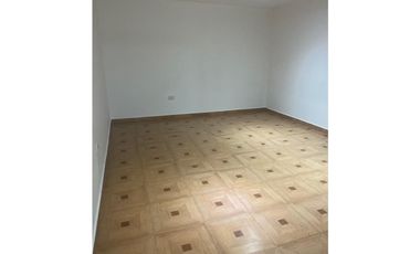 🔑 CASA EN VENTA EN CUBA – 3 NIVELES CON OPCIÓN DE AMPLIACIÓN