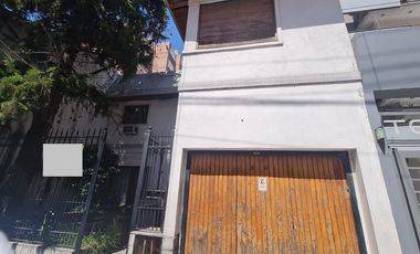 CASA EN VENTA PARA USO COMERCIAL - QUILMES CENTRO - PLAZA CONESA