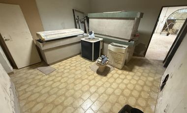 Local profesional independiente de 100 m² – Sin expensas – Lomas de Zamora