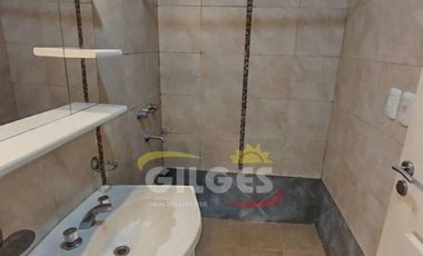 Alquiler Departamento 2 Ambientes  en Ramos Mejia  Muy buen estado Ideal Vivienda o Uso Profesional