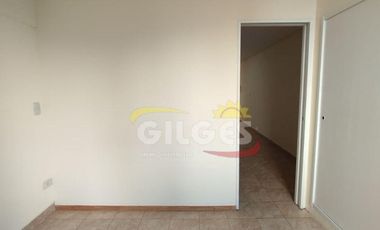 Alquiler Departamento 2 Ambientes  en Ramos Mejia  Muy buen estado Ideal Vivienda o Uso Profesional