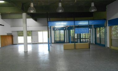 Venta Galpón/Local en Ramos Mejia en 2 Plantas con Renta Activa