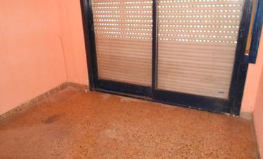 Venta Galpón/Local en Ramos Mejia en 2 Plantas con Renta Activa