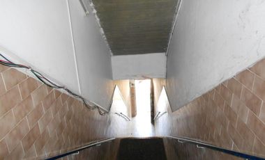 Venta Galpón/Local en Ramos Mejia en 2 Plantas con Renta Activa