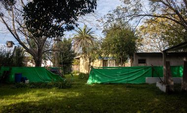 Casa en venta en Salvador Maria, Lobos