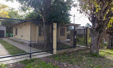 Casa en venta en Salvador Maria, Lobos