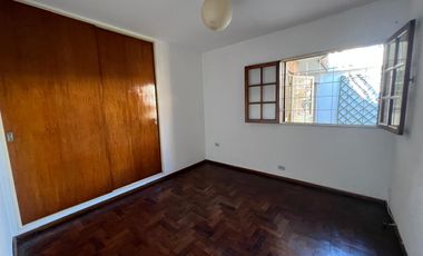 URCA - Casa Esquina - 3D   Escritorio y Terraza!