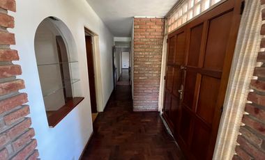 URCA - Casa Esquina - 3D   Escritorio y Terraza!
