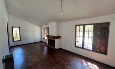 URCA - Casa Esquina - 3D   Escritorio y Terraza!