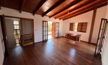 URCA - Casa Esquina - 3D   Escritorio y Terraza!
