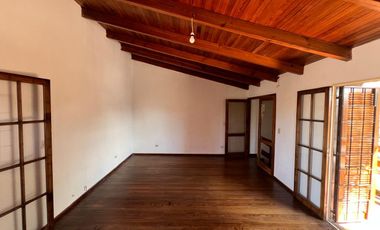 URCA - Casa Esquina - 3D   Escritorio y Terraza!