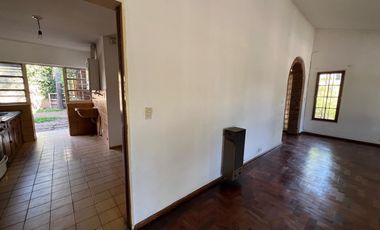 URCA - Casa Esquina - 3D   Escritorio y Terraza!