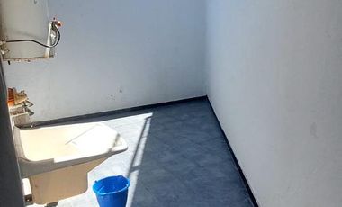 Departamento/ PH  3 ambientes en  Castelar Norte
