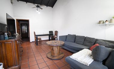 Oportunidad! Casa en inmejorable zona de Adrogué