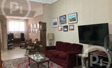Gran casa en VENTA a metros de Boulevard Pellegrini con patio verde