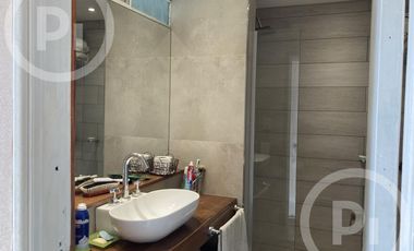 Gran casa en VENTA a metros de Boulevard Pellegrini con patio verde