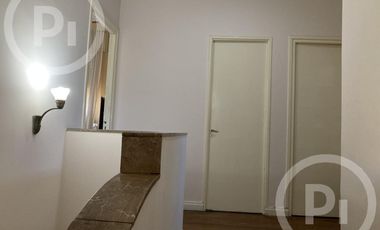 Gran casa en VENTA a metros de Boulevard Pellegrini con patio verde