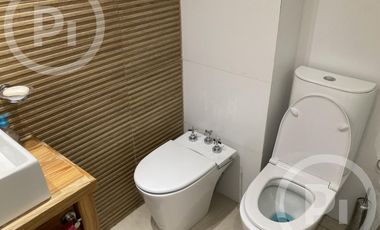Gran casa en VENTA a metros de Boulevard Pellegrini con patio verde