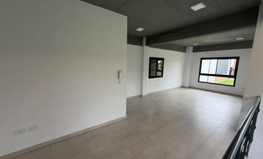 Alquiler Excelente Nave Industrial 1380m2 Parque Industrial Platanos