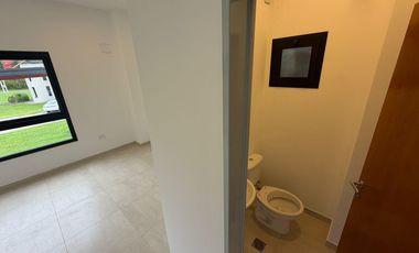 Alquiler Excelente Nave Industrial 1380m2 Parque Industrial Platanos