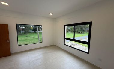 Alquiler Excelente Nave Industrial 1380m2 Parque Industrial Platanos