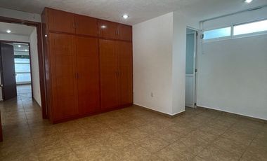 Casa en renta en San Mateo Tlaltenango cerca del Club de Golf Sanfa Fe