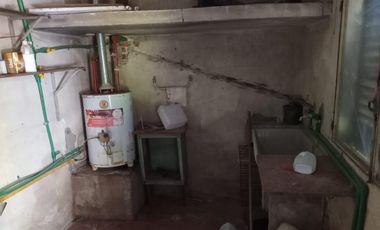Venta  de Casa  S/Lote 8.66x43.30Mts  en Caseros  Ideal Destino Comercial
