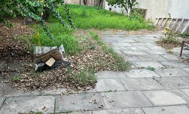Venta  de Casa  S/Lote 8.66x43.30Mts  en Caseros  Ideal Destino Comercial