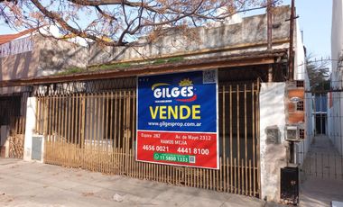 Venta  de Casa  S/Lote 8.66x43.30Mts  en Caseros  Ideal Destino Comercial