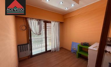 Casa de 4 ambientes en Saenz al 1000