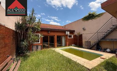 Casa de 4 ambientes en Saenz al 1000