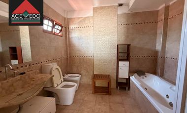 Casa de 4 ambientes en Saenz al 1000