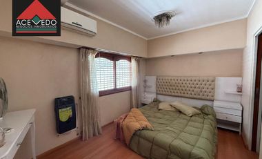 Casa de 4 ambientes en Saenz al 1000
