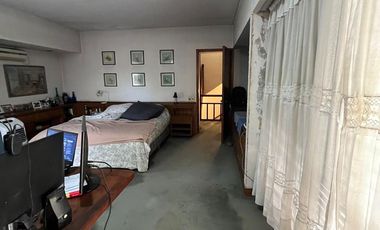 Excelente Casa Céntrica en Chiclana y Uruguay