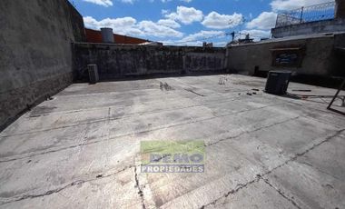 EXCELENTE EDIFICIO COMERCIAL EN GRAND BOURG