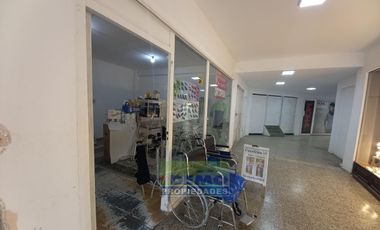 EXCELENTE EDIFICIO COMERCIAL EN GRAND BOURG