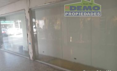EXCELENTE EDIFICIO COMERCIAL EN GRAND BOURG