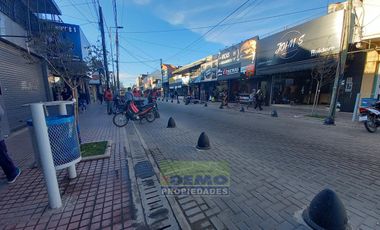 EXCELENTE EDIFICIO COMERCIAL EN GRAND BOURG