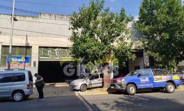 Alquiler de Local/Galpón de 550M²  en Ramos Mejia  Excelente Ubicación