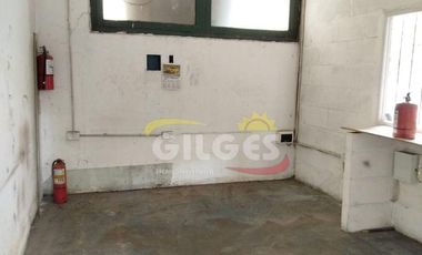 Alquiler de Local/Galpón de 550M²  en Ramos Mejia  Excelente Ubicación