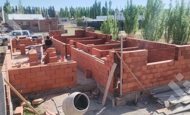 En Venta | Casa de 3 Dormitorios | En Pozo | Los Cerezos II | Plottier