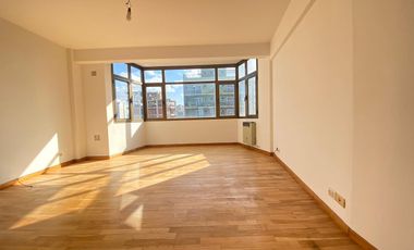 Departamento en  alquiler de 2 ambientes con cochera