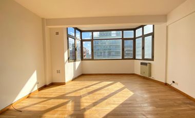 Departamento en  alquiler de 2 ambientes con cochera
